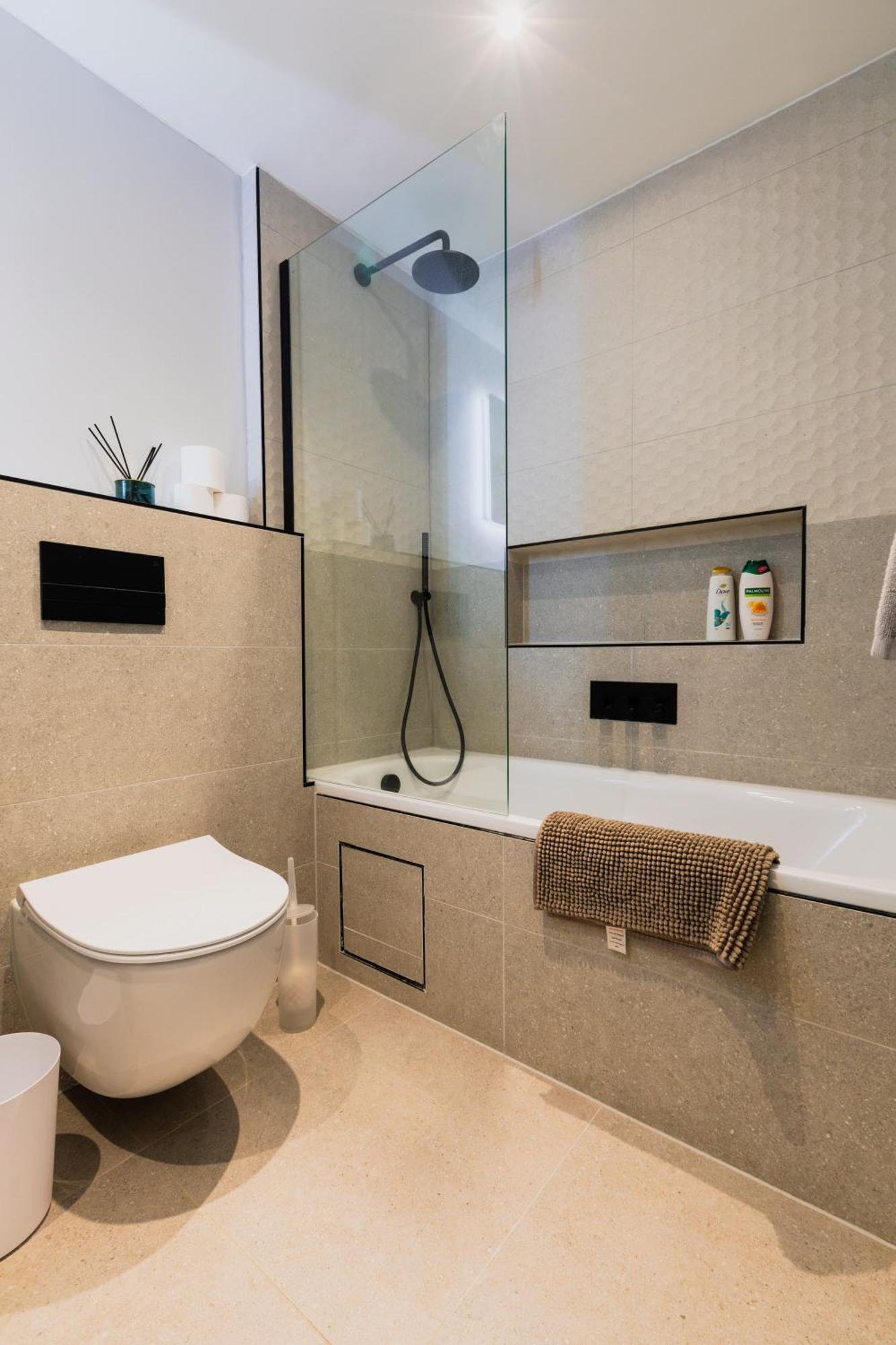 Newly Refurbished Flat By Euston London