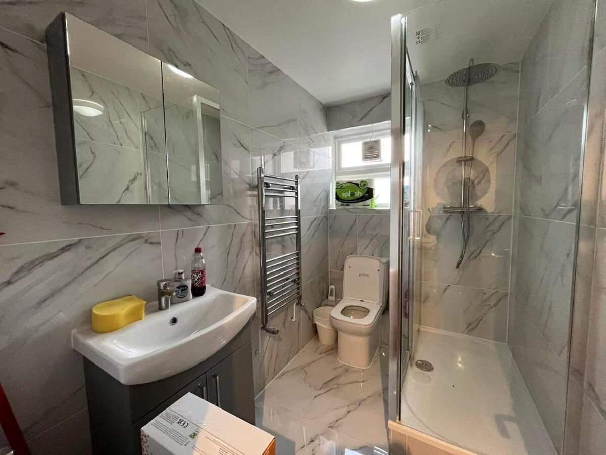 Newly Refurbished Flat By Euston Apartment *